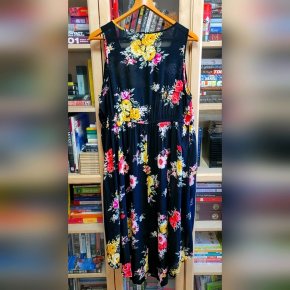 Torrid Sleeveless High Low Top - Picture 2 of 3